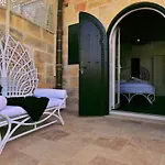 Chapel 5 Boutique Oda ve Kahvaltı Naxxar
