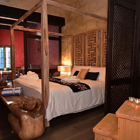 Chapel 5 Boutique Bed and Breakfast 2*