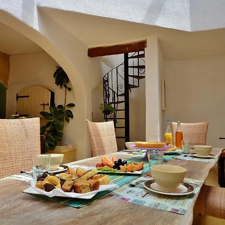 Chapel 5 Boutique 2* Naxxar