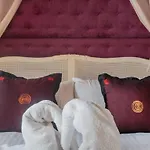 Chapel 5 Boutique Naxxar