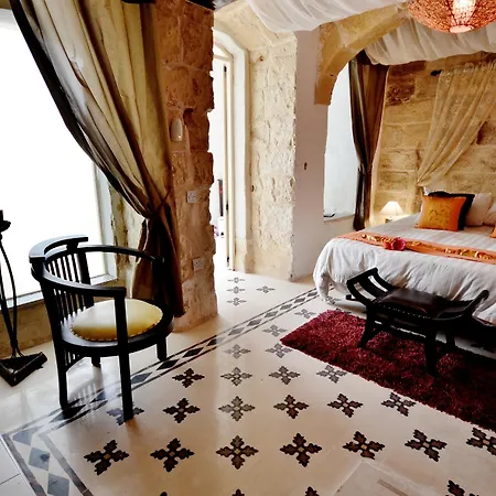 Chapel 5 Boutique Naxxar