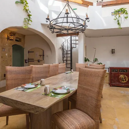 Chapel 5 Boutique 4*