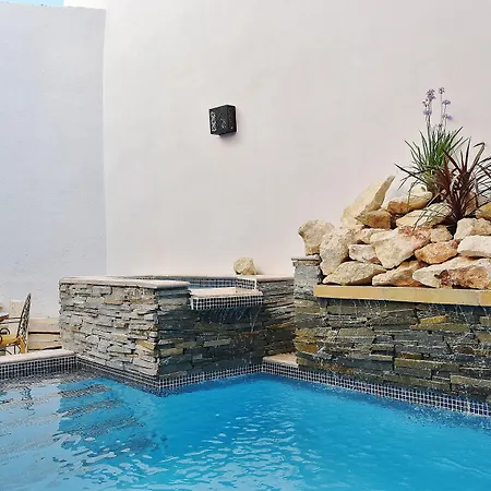 Chapel 5 Boutique Panzió 4*