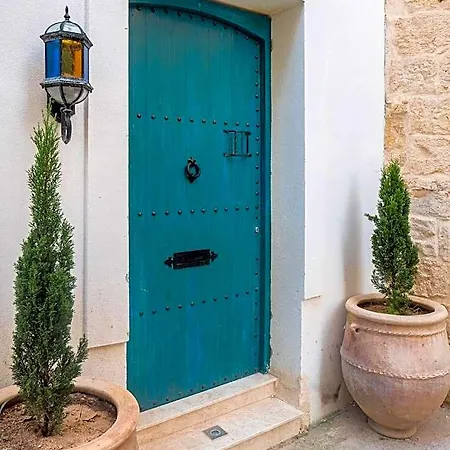 Chapel 5 Boutique 4*