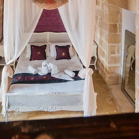 Chapel 5 Boutique Naxxar